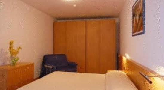 Aparthotel Esperya Lignano Sabbiadoro Luaran gambar