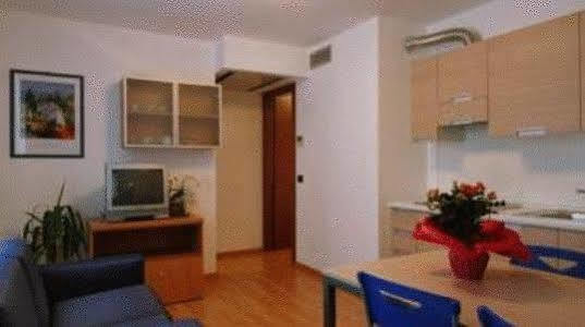 Aparthotel Esperya Lignano Sabbiadoro Luaran gambar